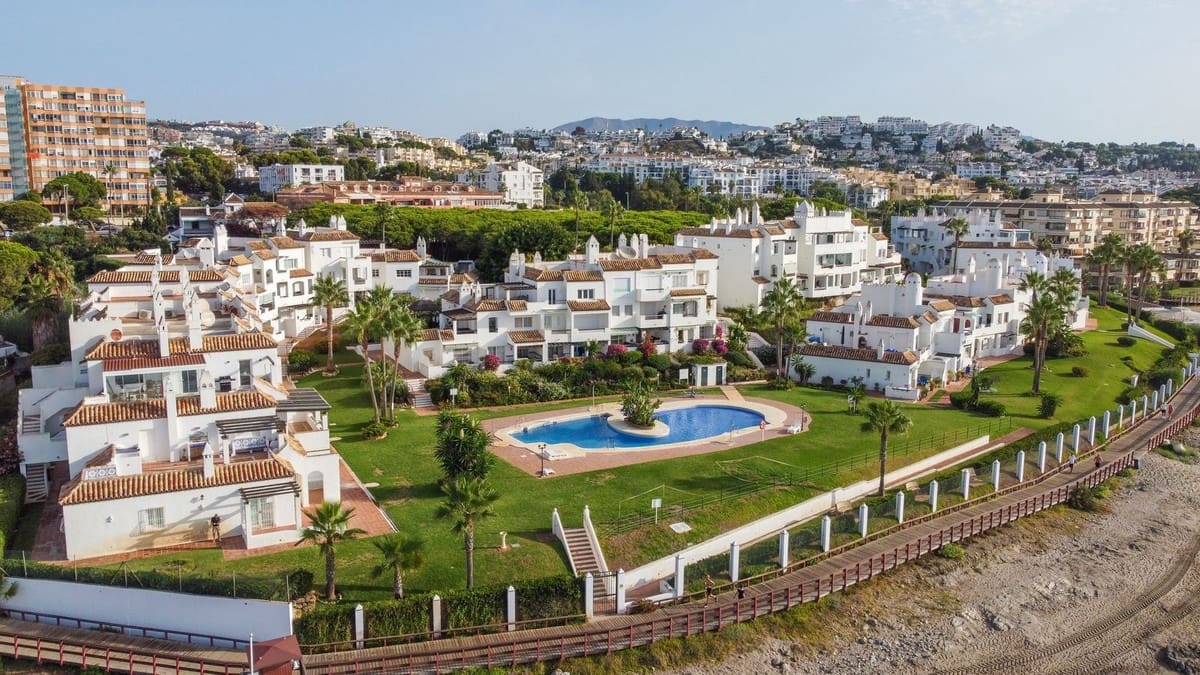 2 Zimmer Apartment zu verkaufen in Calahonda mit Pool - 575.000 € (Ref: 10065665)