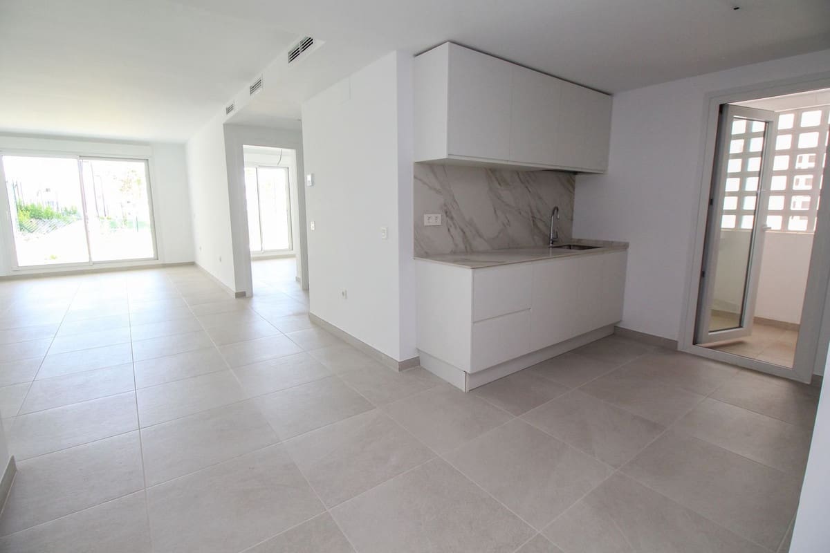 2 Zimmer Apartment zu verkaufen in La Cala de Mijas mit Pool - 430.000 € (Ref: 10065666)