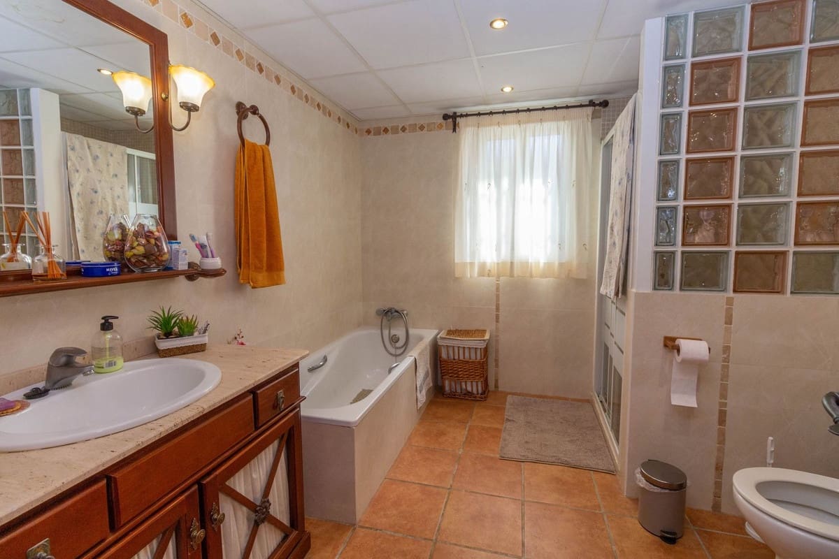 4 sovrum Finca/Hus på landet till salu i Mijas Costa med pool - 925 000 € (Ref: 9205469)