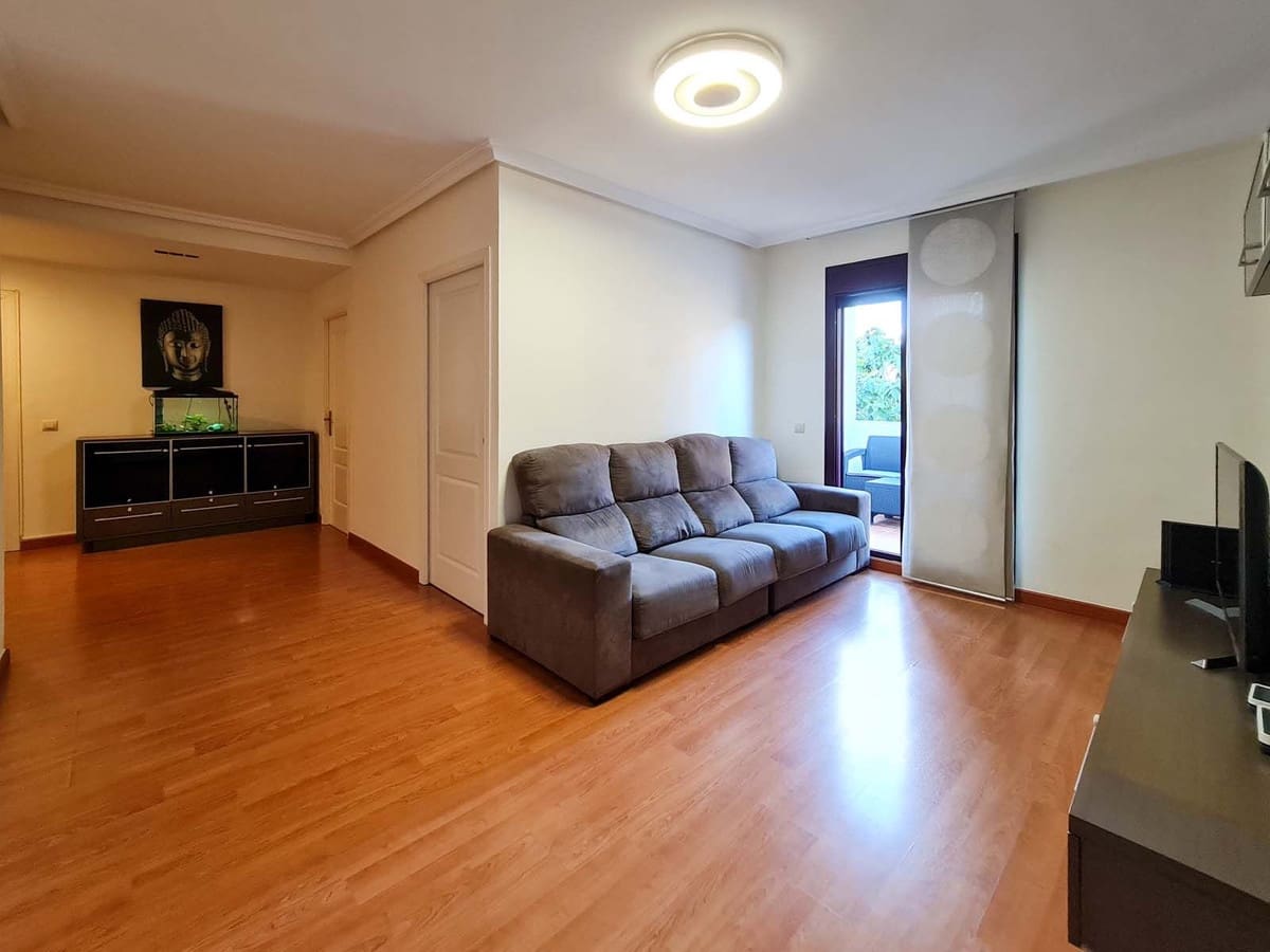 1 makuuhuone Huoneisto myytävänä paikassa Nueva Andalucia mukana uima-altaan - 460 000 € (Ref: 9263763)