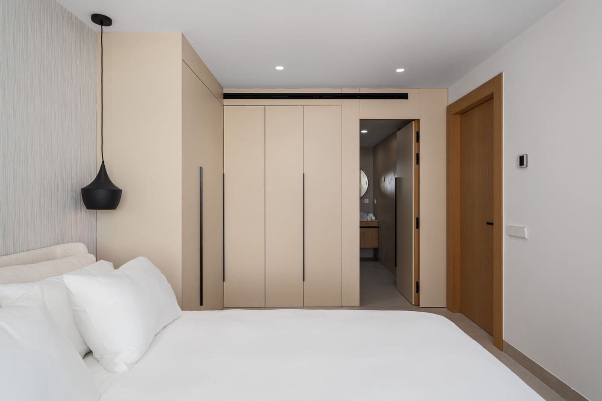 3 sovrum Lägenhet till salu i Nueva Andalucia med pool - 1 195 000 € (Ref: 9263771)