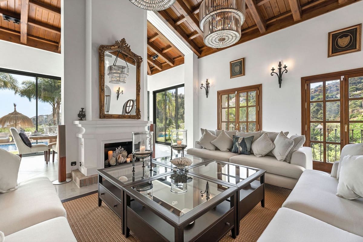 Chalet de 4 habitaciones en El Madroñal en venta con piscina garaje - 4.500.000 € (Ref: 9899982)