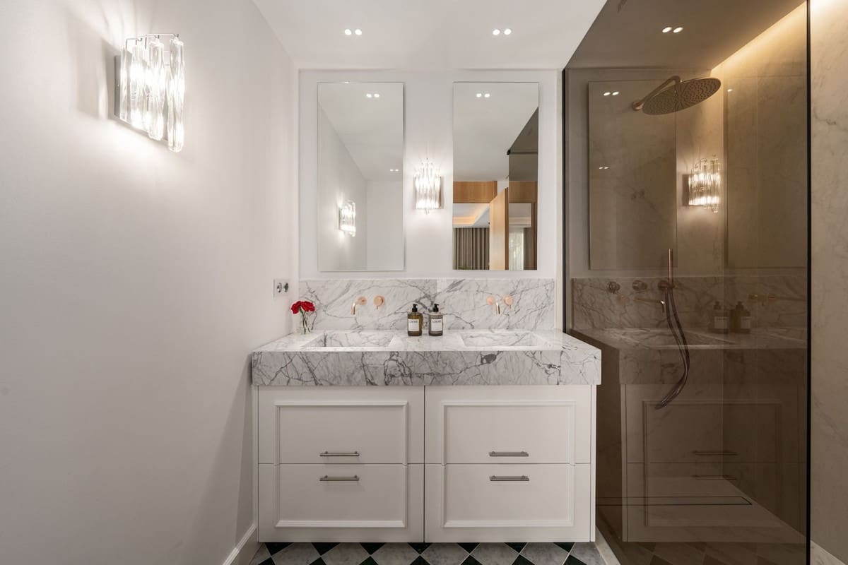 3 bedroom Apartment for sale in Golden Mile with pool - € 2,750,000 (Ref: 9899985)