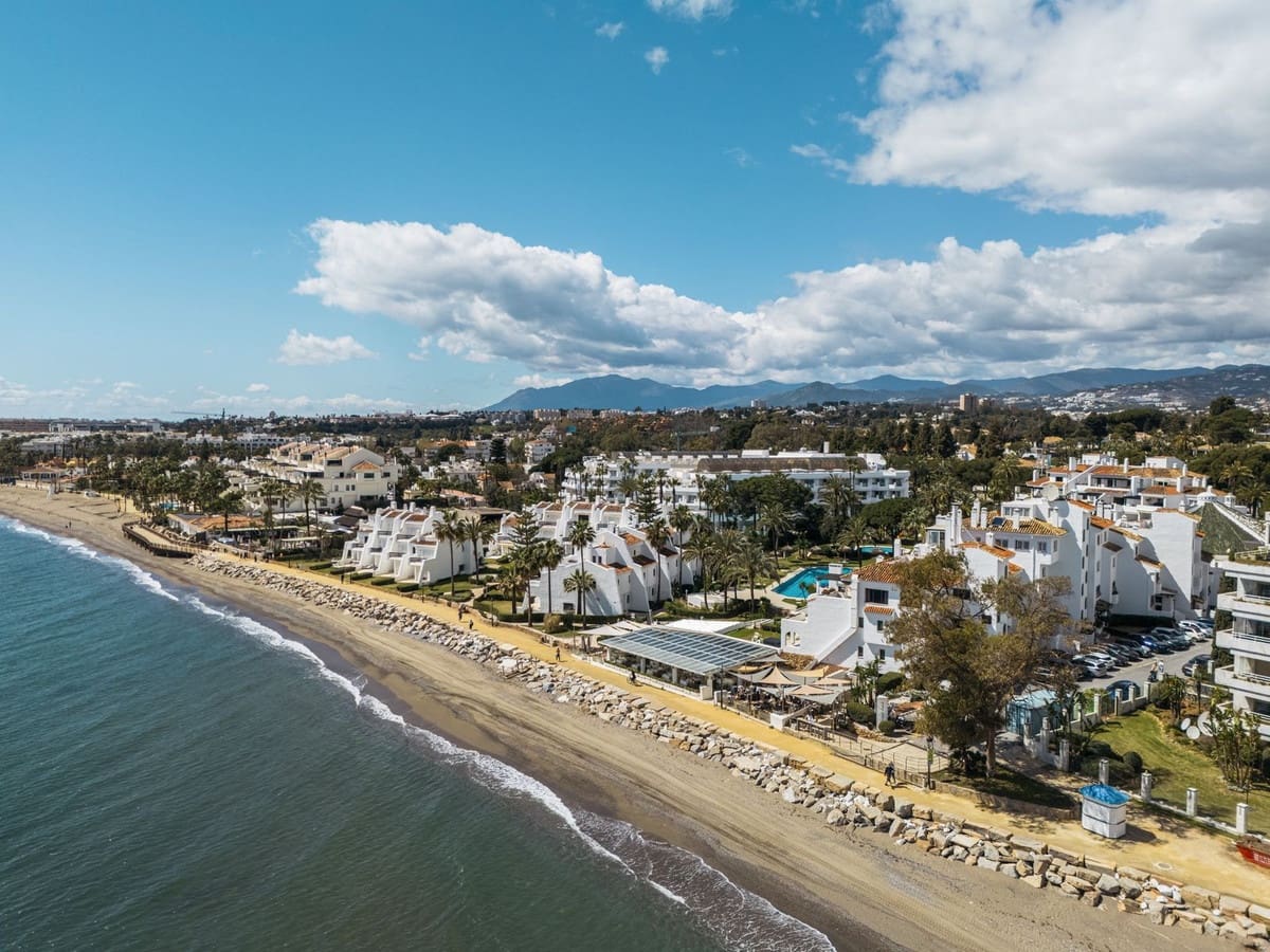 3 bedroom Apartment for sale in Golden Mile with pool - € 2,750,000 (Ref: 9899985)