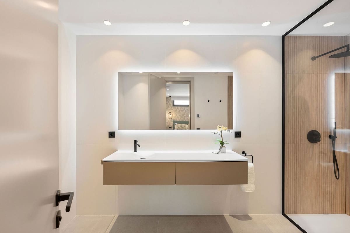 4 quarto Moradia para venda em Nueva Andalucia com piscina garagem - 3 950 000 € (Ref: 9899987)