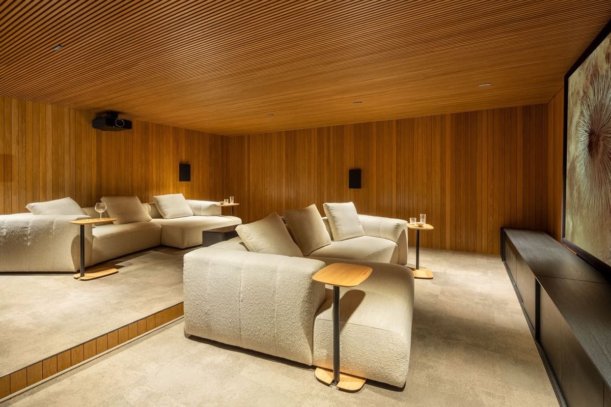 Chalet de 7 habitaciones en El Madroñal en venta con piscina garaje - 10.800.000 € (Ref: 9899992)
