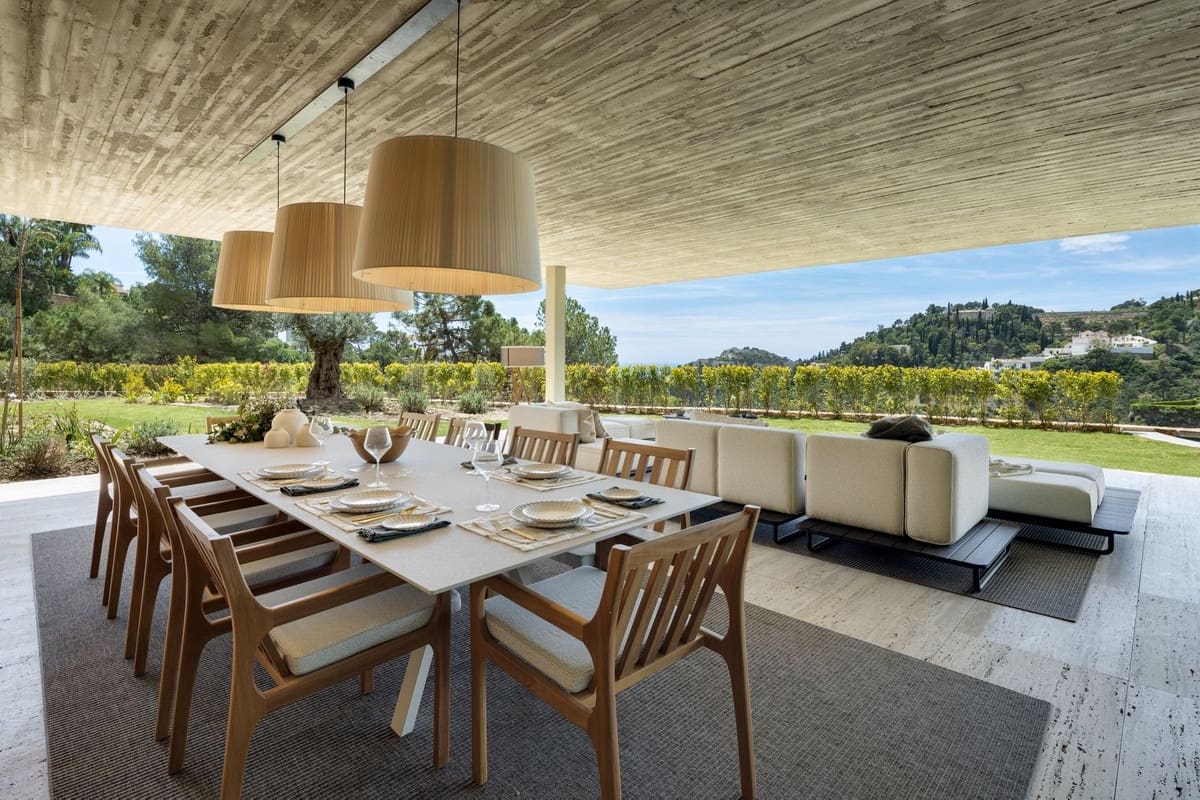 Chalet de 7 habitaciones en El Madroñal en venta con piscina garaje - 10.800.000 € (Ref: 9899992)