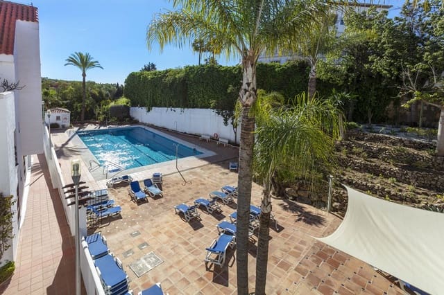 2 makuuhuone Huoneisto myytävänä paikassa Los Naranjos, Marbella mukana uima-altaan 
autotalli - 520 000 € (Ref: 9900009)