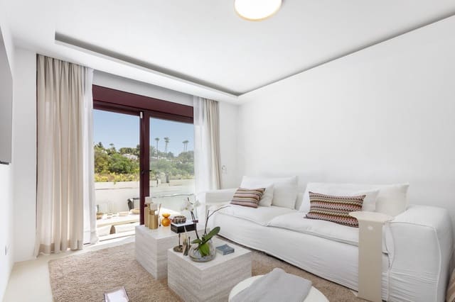 3 soverom Leilighet til salgs i Los Naranjos, Marbella med svømmebasseng garasje - € 695 000 (Ref: 9995363)