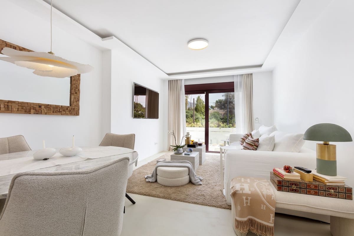 3 soverom Leilighet til salgs i Nueva Andalucia med svømmebasseng garasje - € 695 000 (Ref: 9995363)