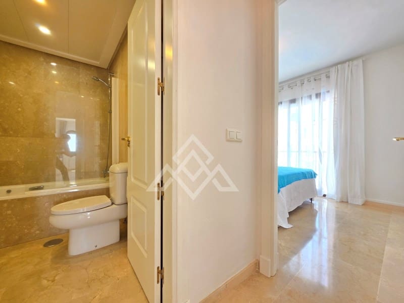 1 Zimmer Apartment zu verkaufen in Manilva mit Pool Garage - 330.000 € (Ref: 10025598)