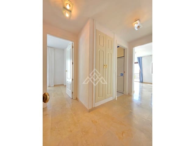 1 sypialnia Apartament na sprzedaż w Puerto de la Duquesa, Manilva z basenem garażem - 330 000 € (Ref: 10025598)