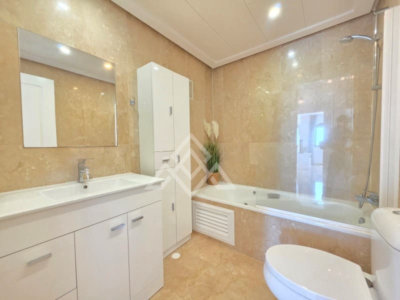 1 Zimmer Apartment zu verkaufen in Manilva mit Pool Garage - 330.000 € (Ref: 10025598)