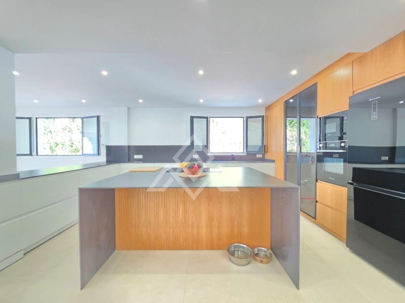 5 quarto Moradia Geminada para venda em Ojen com garagem - 1 350 000 € (Ref: 10025599)