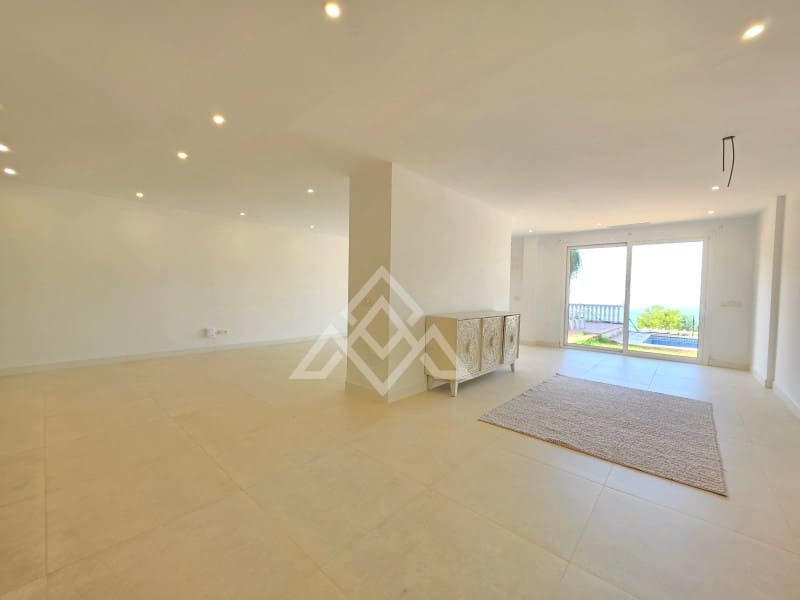 5 quarto Moradia Geminada para venda em Ojen com garagem - 1 350 000 € (Ref: 10025599)