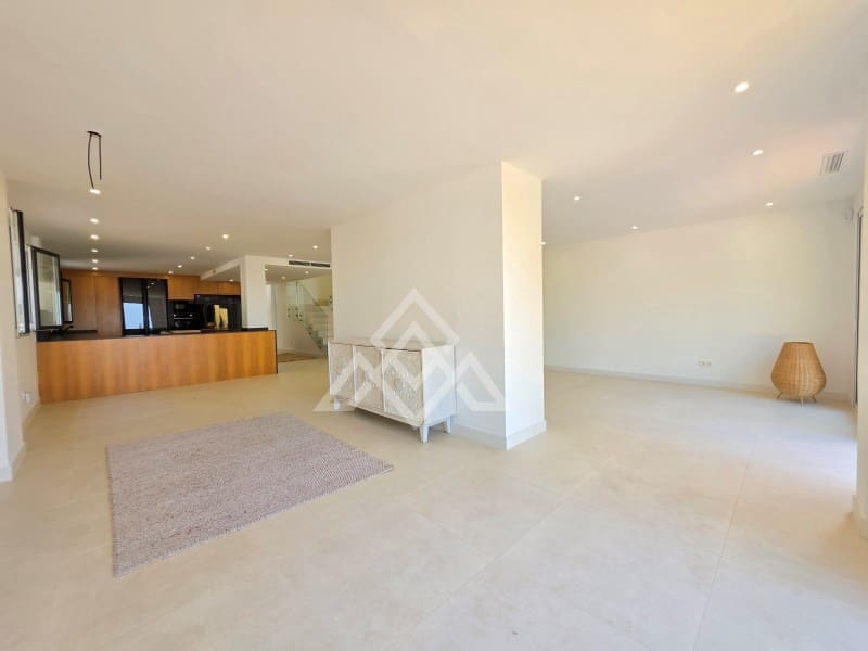 5 quarto Moradia Geminada para venda em Ojen com garagem - 1 350 000 € (Ref: 10025599)