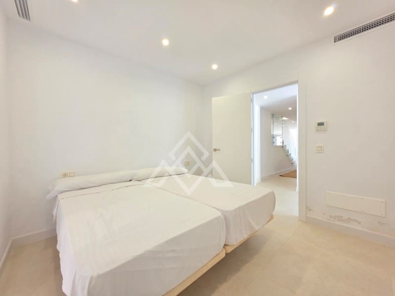 5 quarto Moradia Geminada para venda em Ojen com garagem - 1 350 000 € (Ref: 10025599)