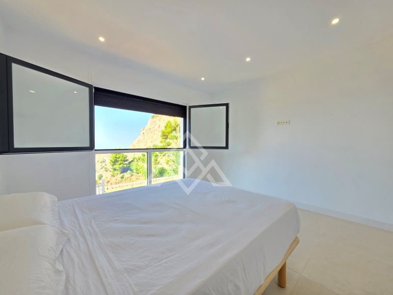 5 quarto Moradia Geminada para venda em Ojen com garagem - 1 350 000 € (Ref: 10025599)