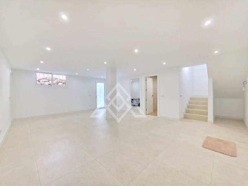 5 quarto Moradia Geminada para venda em Ojen com garagem - 1 350 000 € (Ref: 10025599)