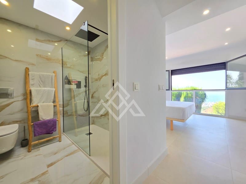5 quarto Moradia Geminada para venda em Ojen com garagem - 1 350 000 € (Ref: 10025599)