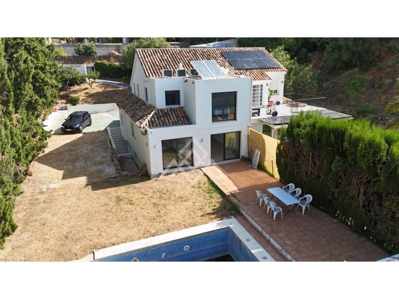5 quarto Moradia Geminada para venda em Ojen com garagem - 1 350 000 € (Ref: 10025599)