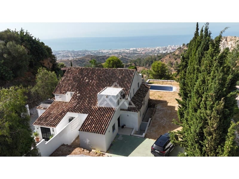 5 quarto Moradia Geminada para venda em Ojen com garagem - 1 350 000 € (Ref: 10025599)