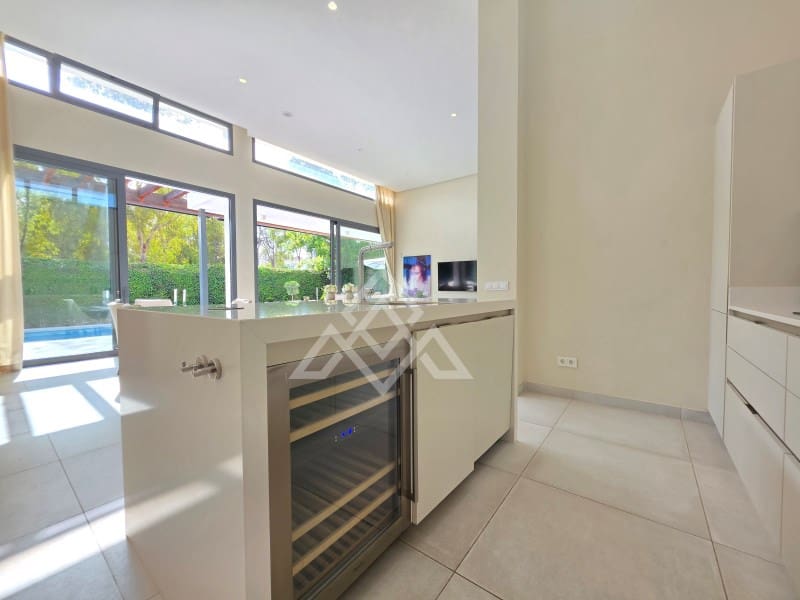 4 quarto Moradia para venda em New Golden Mile com garagem - 1 995 000 € (Ref: 10045239)