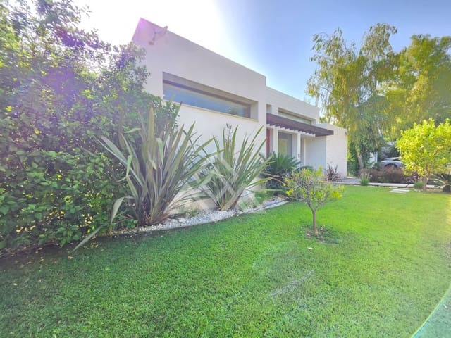 4 quarto Moradia para venda em Benamara - Atalaya, Estepona com garagem - 1 995 000 € (Ref: 10045239)