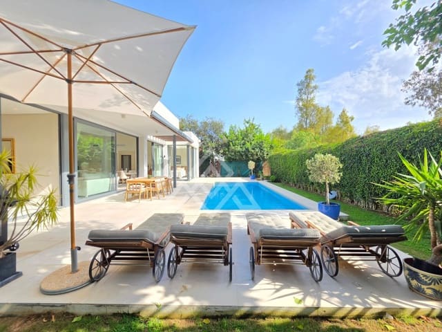 4 quarto Moradia para venda em Benamara - Atalaya, Estepona com garagem - 1 995 000 € (Ref: 10045239)
