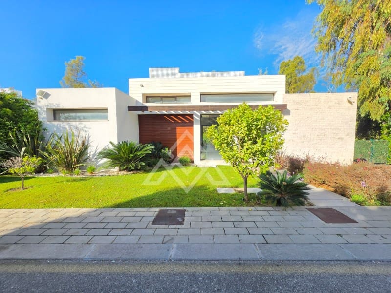 4 soverom Villa til salgs i New Golden Mile med garasje - € 1 975 000 (Ref: 10045239)