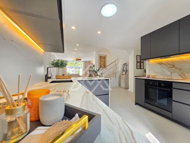 3 chambre Villa/Maison à vendre à Riviera del Sol avec garage - 1 450 000 € (Ref: 10049184)