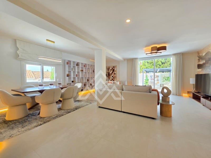 3 chambre Villa/Maison à vendre à Riviera del Sol avec garage - 1 450 000 € (Ref: 10049184)