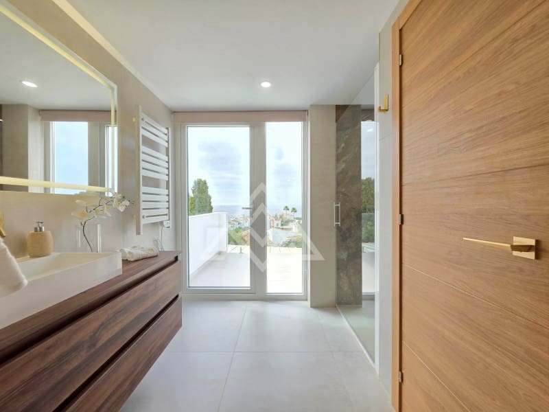 3 chambre Villa/Maison à vendre à Riviera del Sol avec garage - 1 450 000 € (Ref: 10049184)