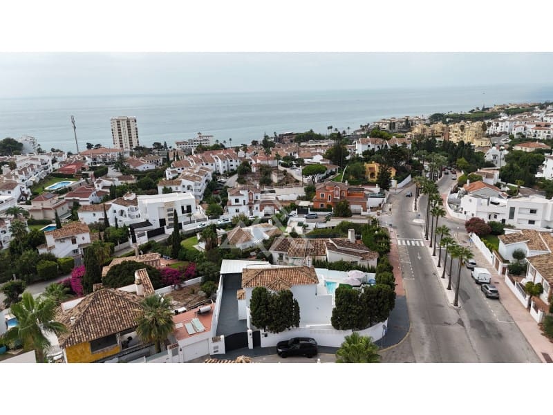 3 chambre Villa/Maison à vendre à Riviera del Sol avec garage - 1 450 000 € (Ref: 10049184)