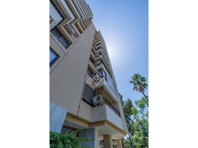 2 slaapkamer Appartement te koop in Nueva Andalucia met garage - € 450.000 (Ref: 10049185)