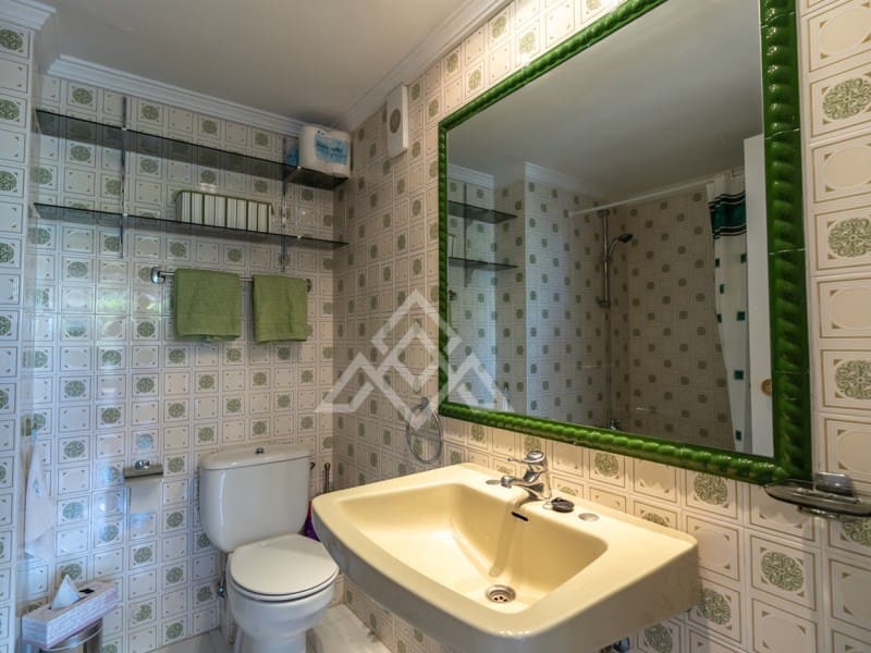 2 slaapkamer Appartement te koop in Nueva Andalucia met garage - € 450.000 (Ref: 10049185)
