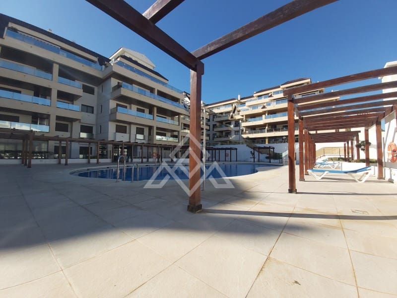 2 Zimmer Apartment zu verkaufen in Manilva mit Pool Garage - 375.000 € (Ref: 10075522)