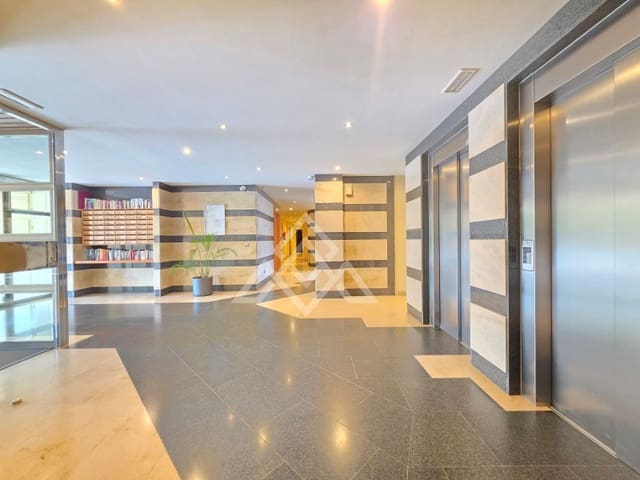 2 Zimmer Apartment zu verkaufen in Puerto de la Duquesa, Manilva - 375.000 € (Ref: 10075522)