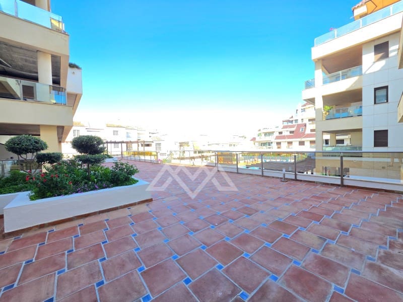 2 Zimmer Apartment zu verkaufen in Manilva mit Pool Garage - 375.000 € (Ref: 10075522)