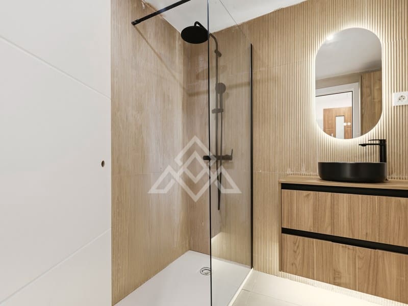 Biuro na sprzedaż w Marbella z basenem - 235 000 € (Ref: 10086010)