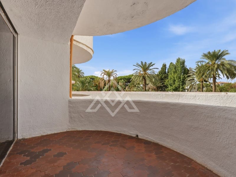 Biuro na sprzedaż w Marbella z basenem - 235 000 € (Ref: 10086010)