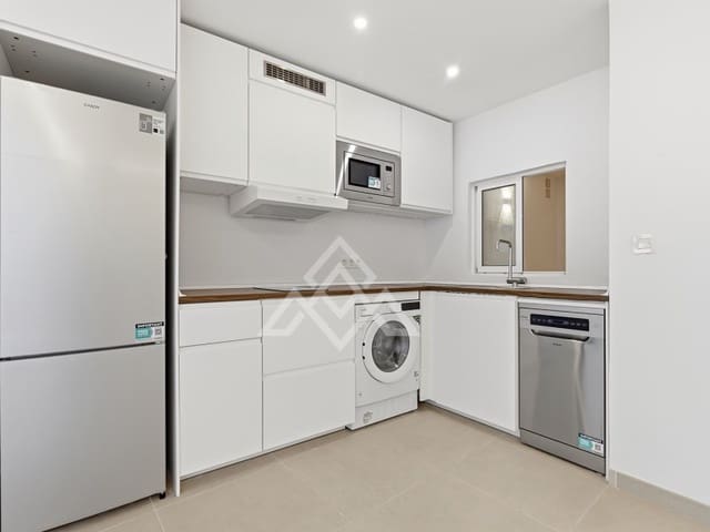 Biuro na sprzedaż w Elviria - Cabopino, Marbella z basenem - 235 000 € (Ref: 10086010)