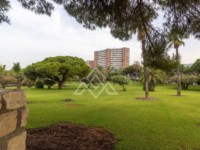 Biuro na sprzedaż w Marbella z basenem - 235 000 € (Ref: 10086010)