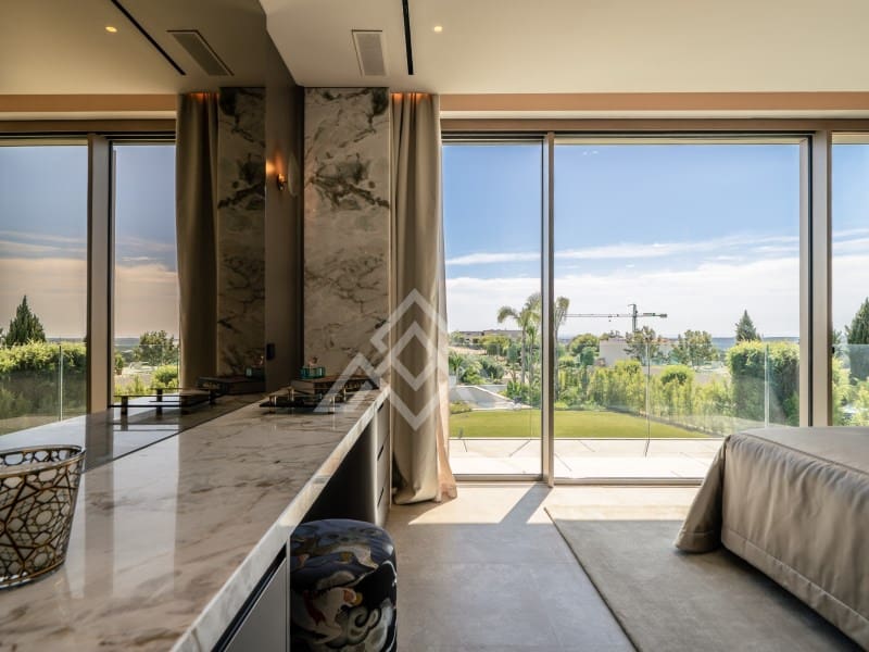 6 slaapkamer Villa te koop in Sotogrande met zwembad garage - € 7.950.000 (Ref: 10089488)