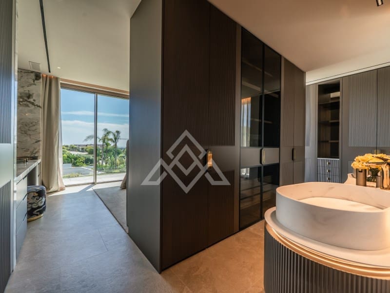 6 slaapkamer Villa te koop in Sotogrande met zwembad garage - € 7.950.000 (Ref: 10089488)