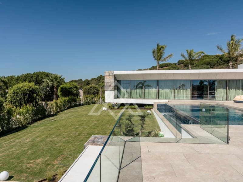 6 slaapkamer Villa te koop in Sotogrande met zwembad garage - € 7.950.000 (Ref: 10089488)