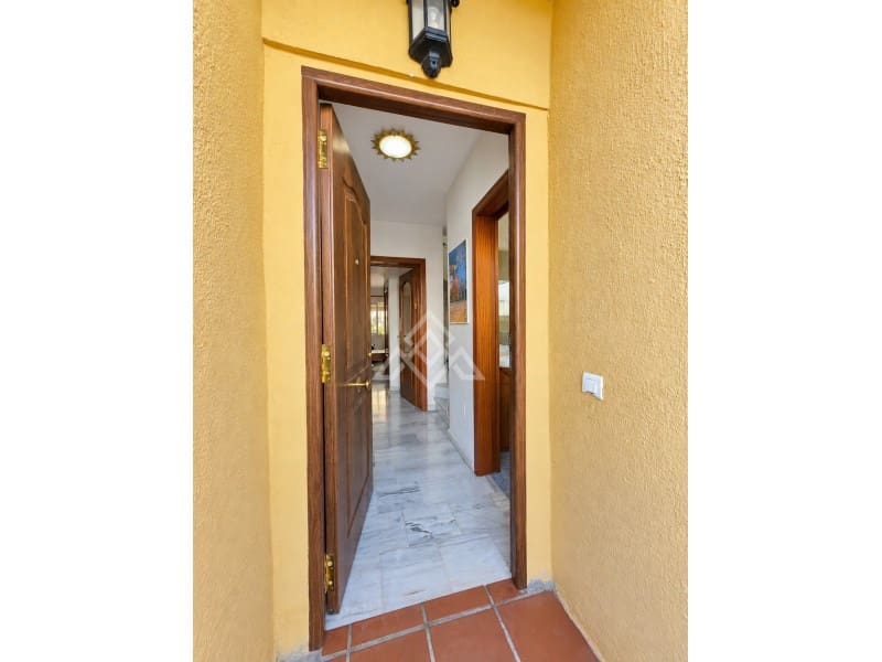 3 chambre Maison de Ville à vendre à Marbella avec garage - 550 000 € (Ref: 10094462)