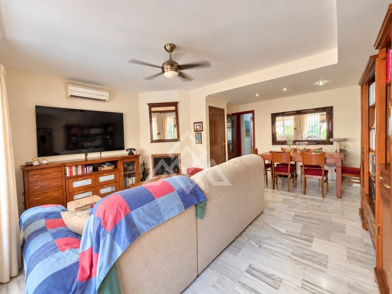3 chambre Maison de Ville à vendre à Marbella avec garage - 550 000 € (Ref: 10094462)