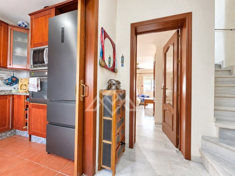 3 chambre Maison de Ville à vendre à Marbella avec garage - 550 000 € (Ref: 10094462)