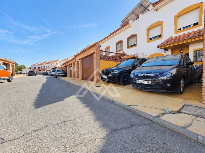 3 chambre Maison de Ville à vendre à Marbella avec garage - 550 000 € (Ref: 10094462)